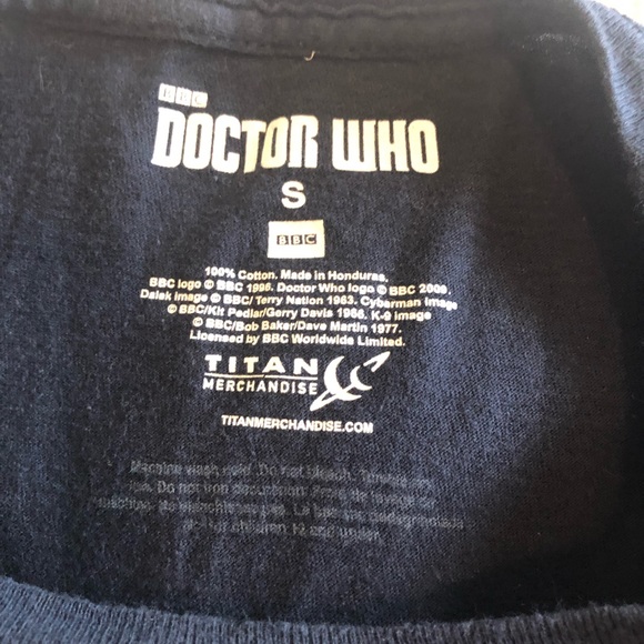 Doctor Who Navy Crosswalk T-shirt - Picture 2 of 6